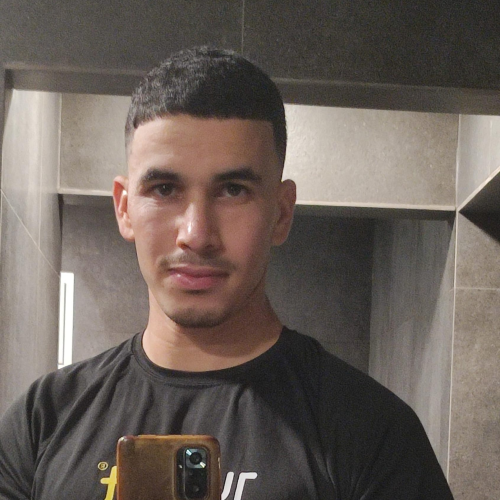 Esmail R,kouch